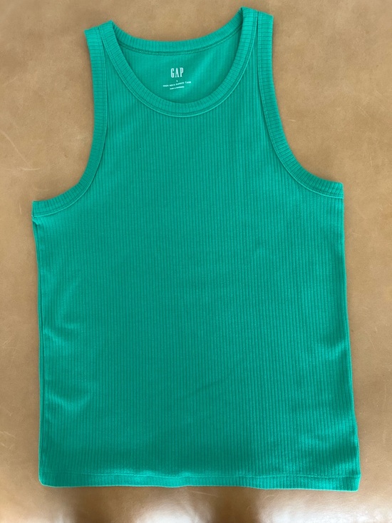 GAP Tops - Gap Women’s High Neck Ribbed Tank
Delux Kelly Green
Large
